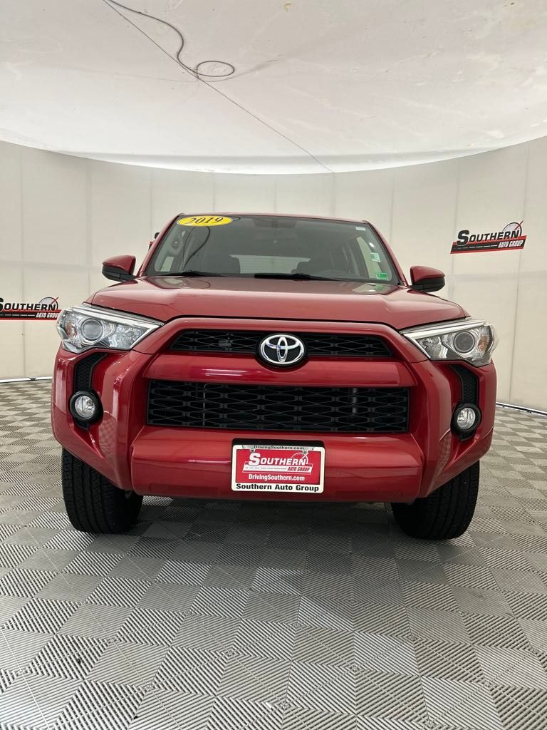 2019 Toyota 4Runner SR5 photo 6