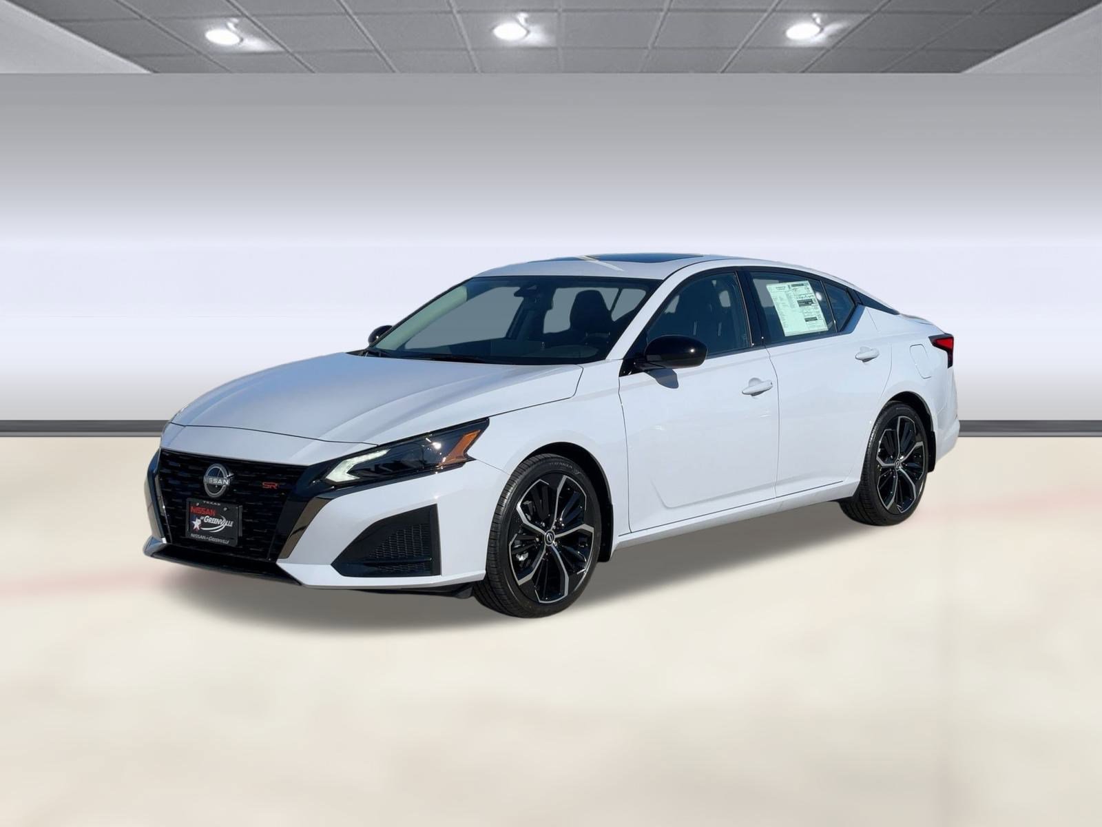 2025 Nissan Altima SR's photo