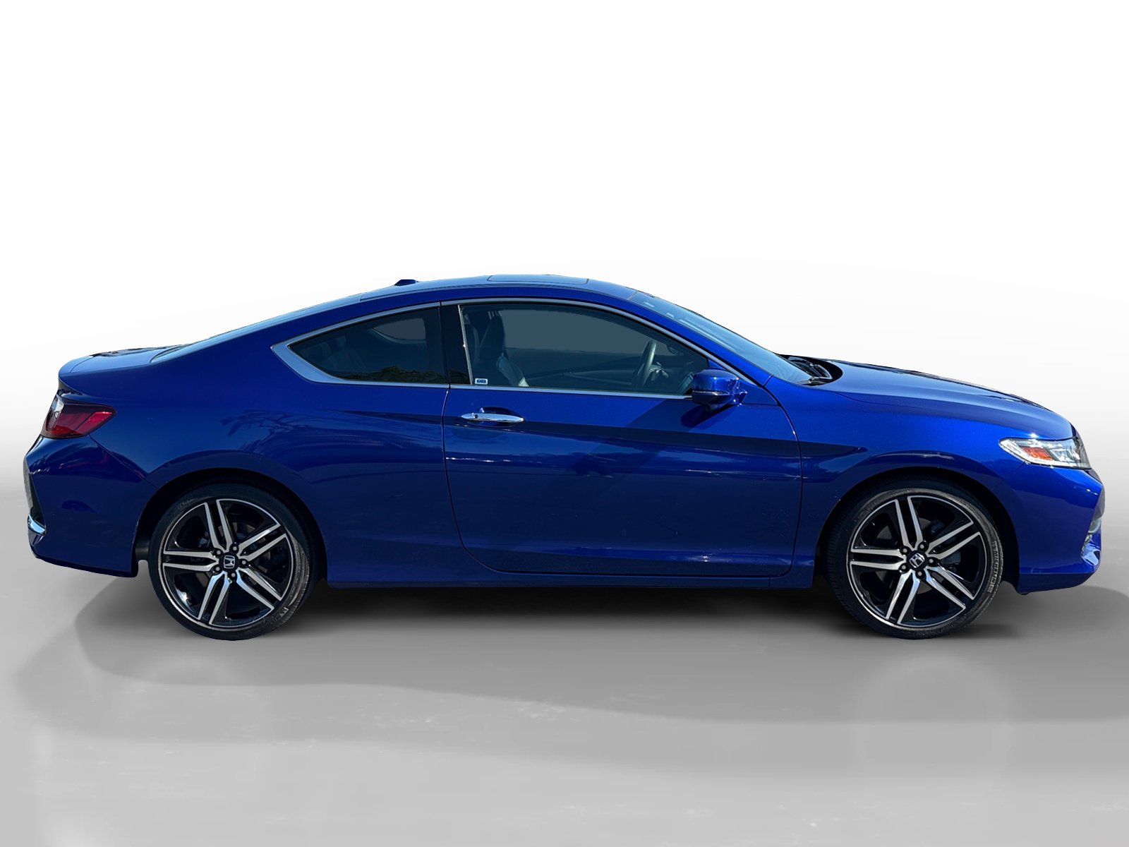 2017 Honda Accord Touring photo 6