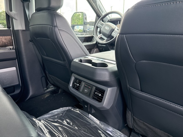 2025 Ford F-350 photo 20