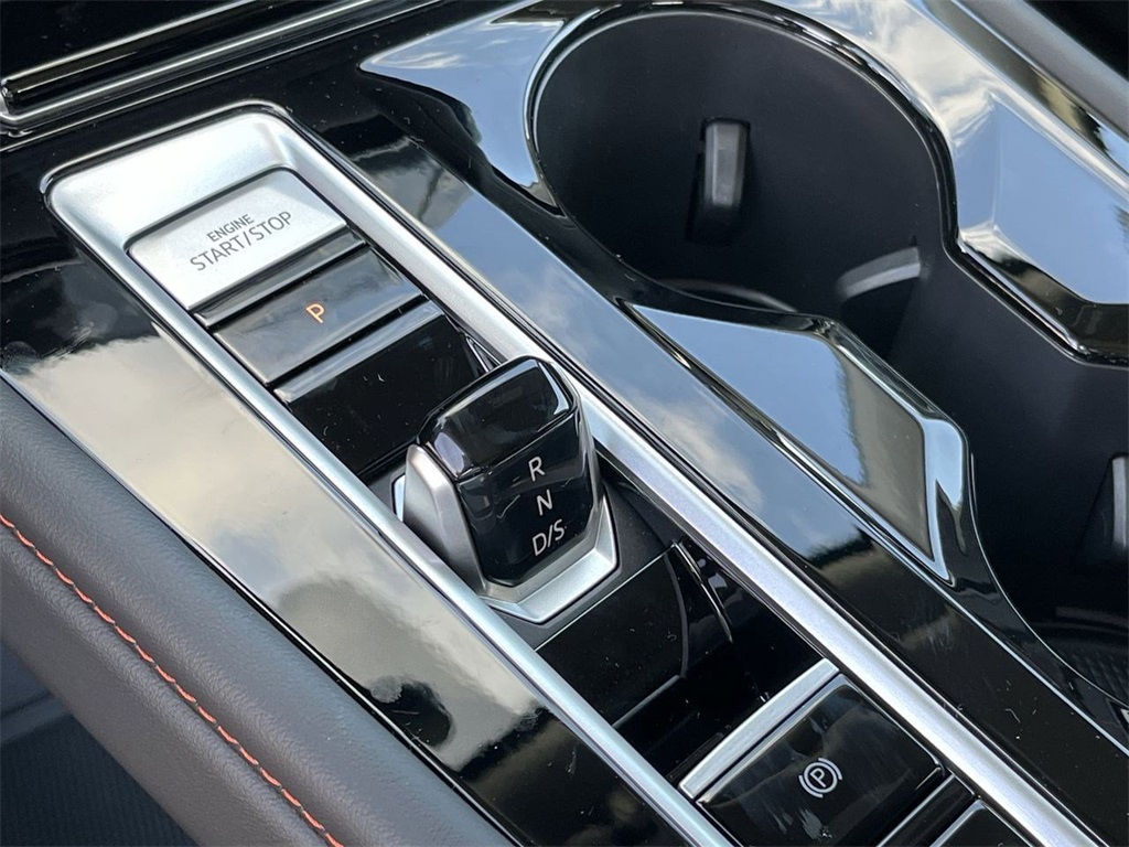 2025 Volkswagen Atlas Peak Edition photo 15