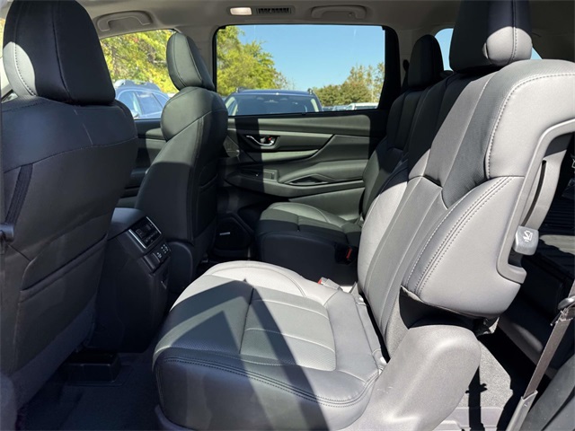 2025 Subaru Ascent Onyx Edition Touring photo 13