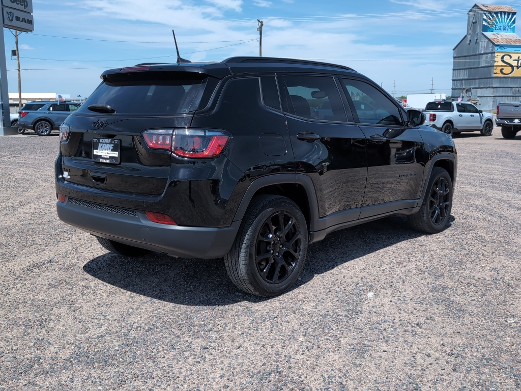 2023 Jeep Compass Altitude photo 5