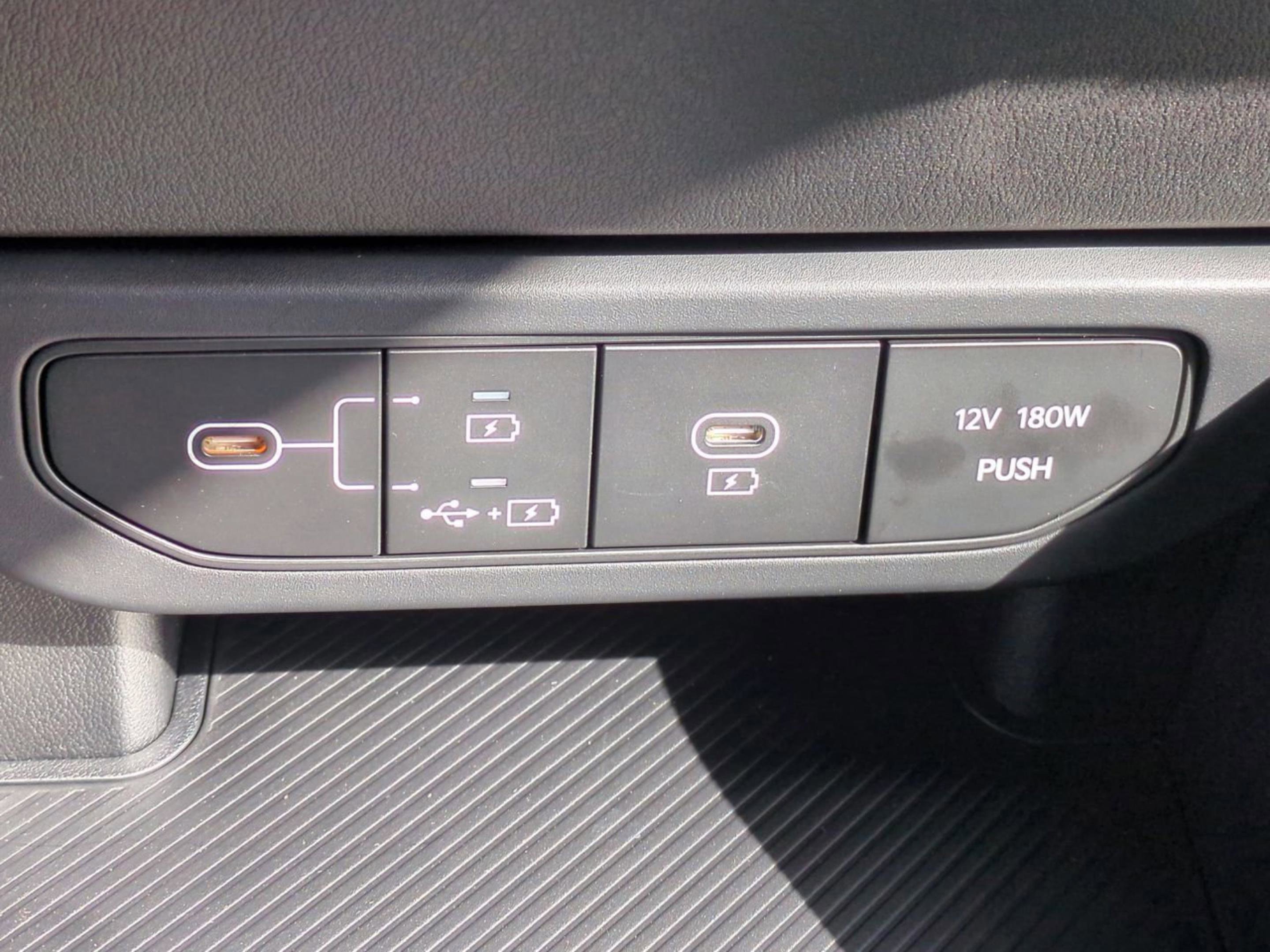 2025 Kia K4 LXS photo 21