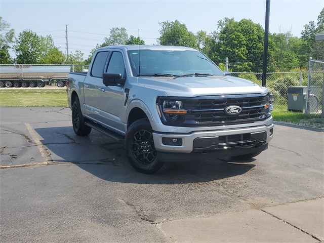 2025 Ford F-150 XLT photo 3
