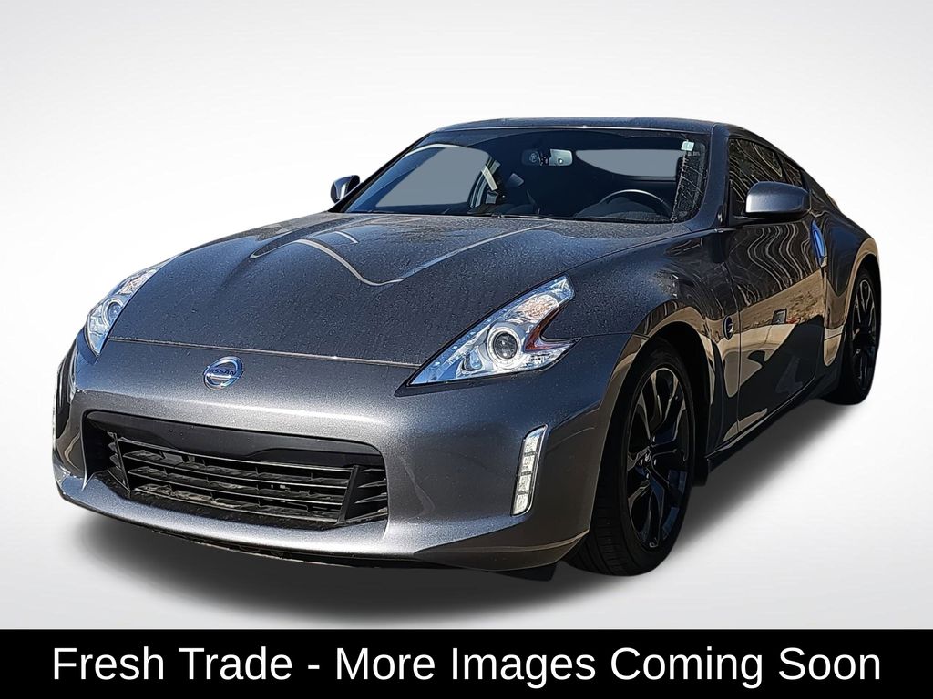 2017 Nissan 370Z Base's photo