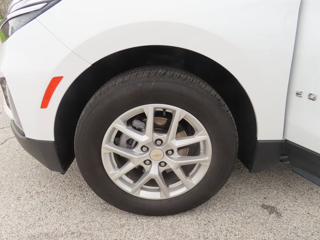 2023 Chevrolet Equinox LT photo 16