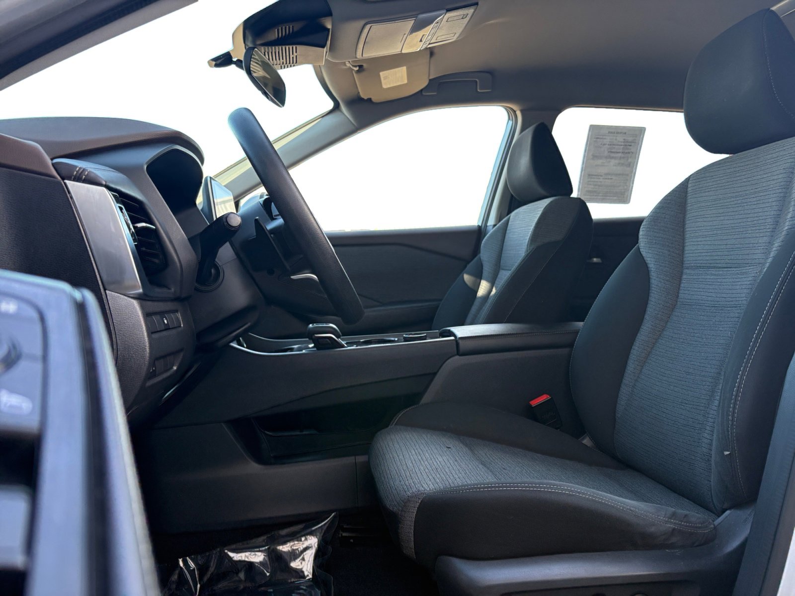 2021 Nissan Rogue SV photo 8