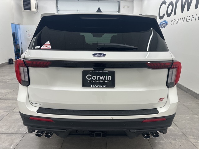 2025 Ford Explorer ST photo 2