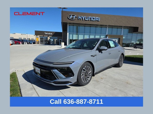 2026 Hyundai Sonata Hybrid Limited's photo