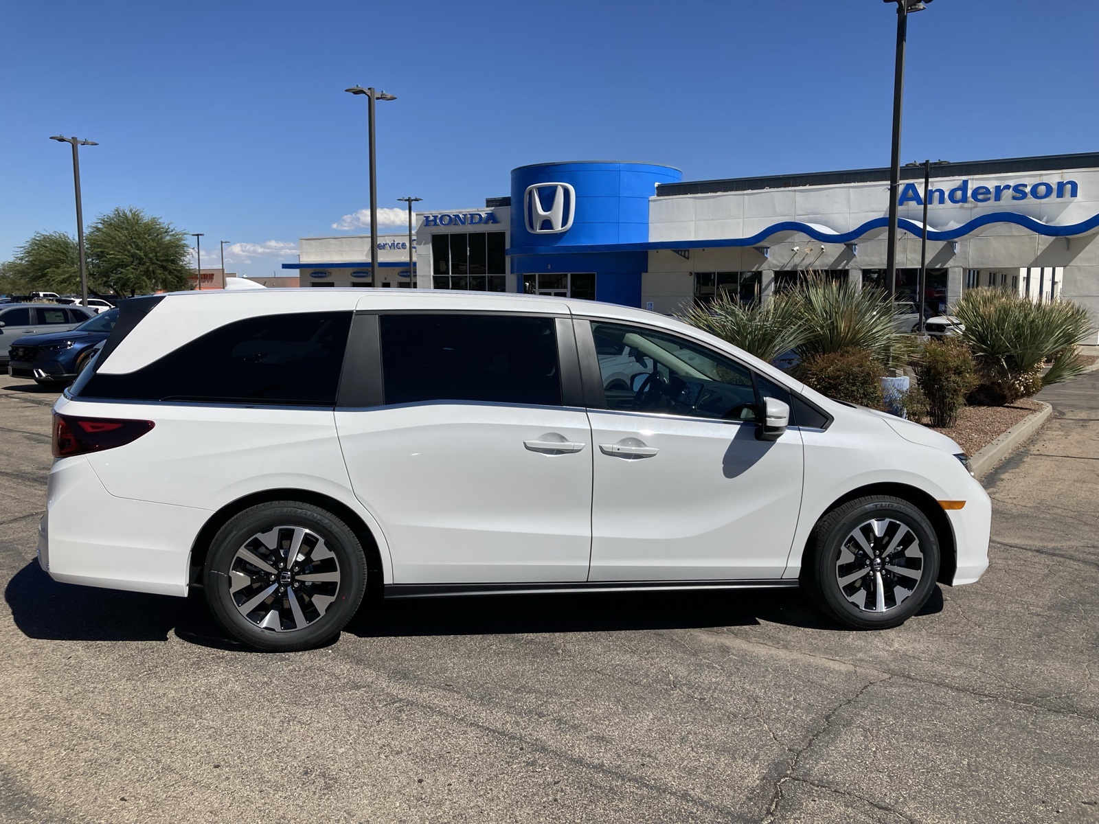 2026 Honda Odyssey EX-L photo 4