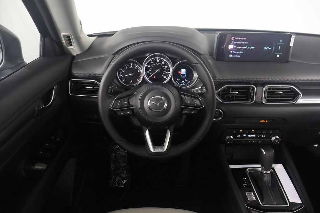 2025 Mazda CX-5 2.5 S Preferred photo 3