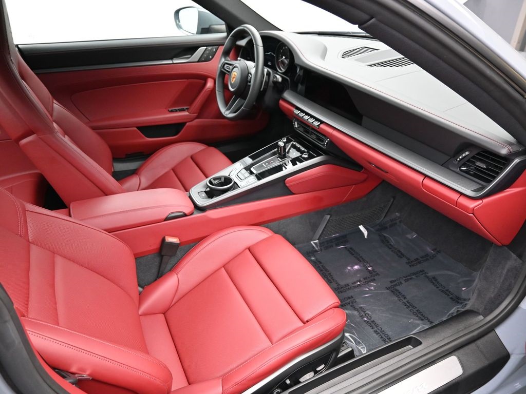 2024 Porsche 911 T 4 photo 9