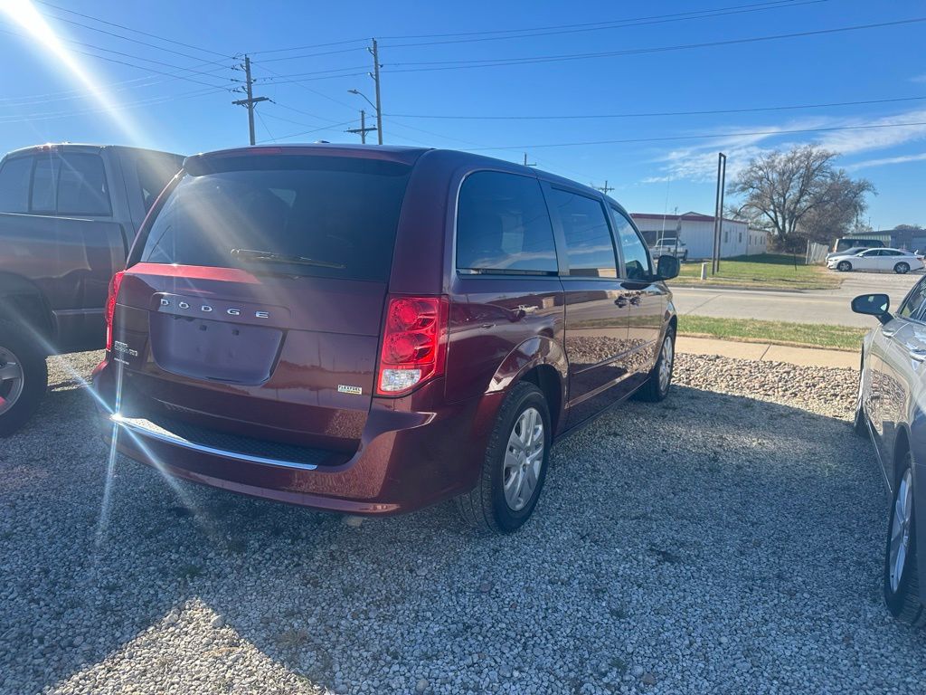 2017 Dodge Grand Caravan SE photo 4