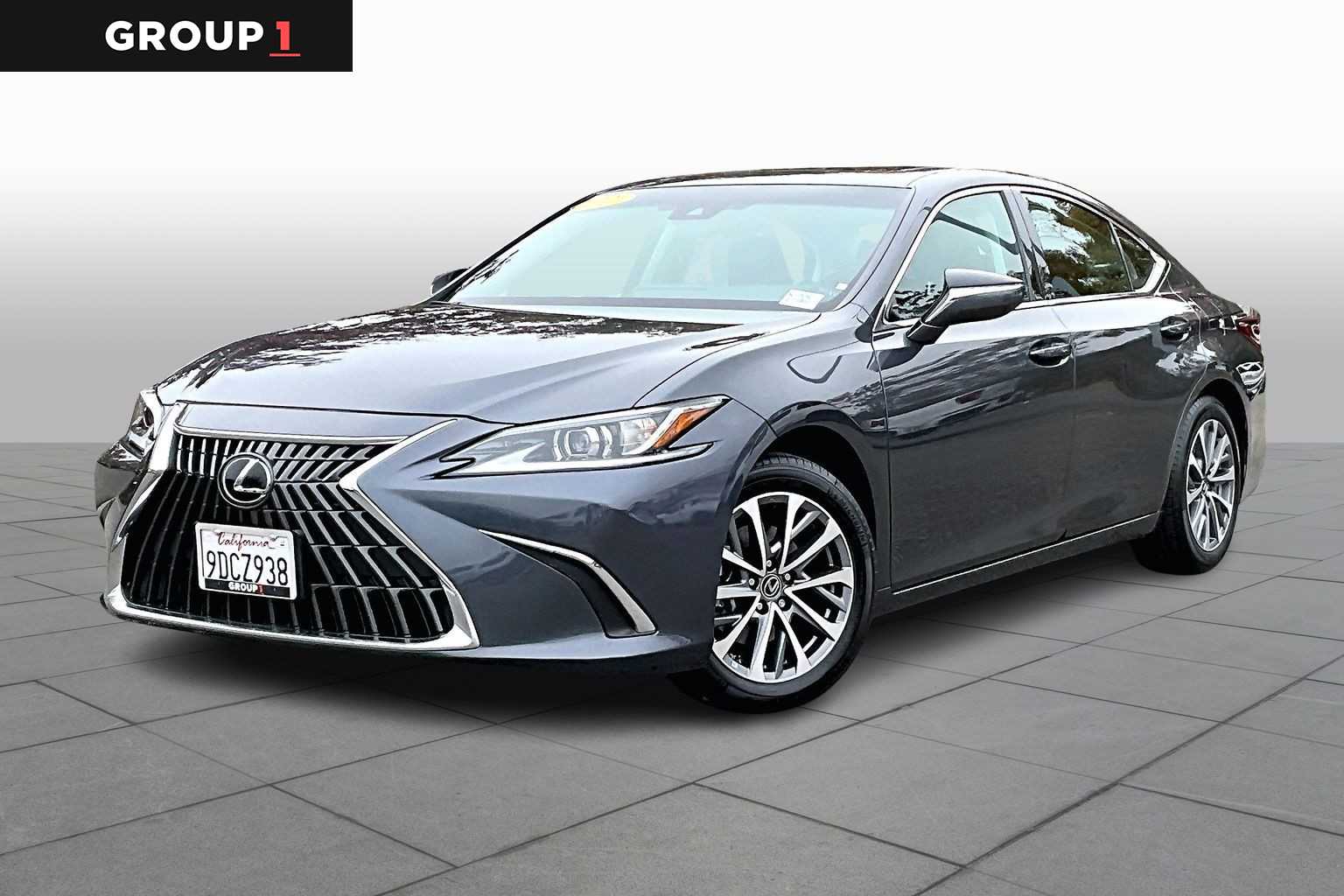 2022 Lexus ES 350's photo