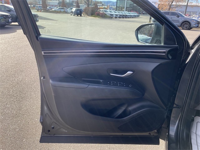 2023 Hyundai Tucson SEL Convenience photo 2