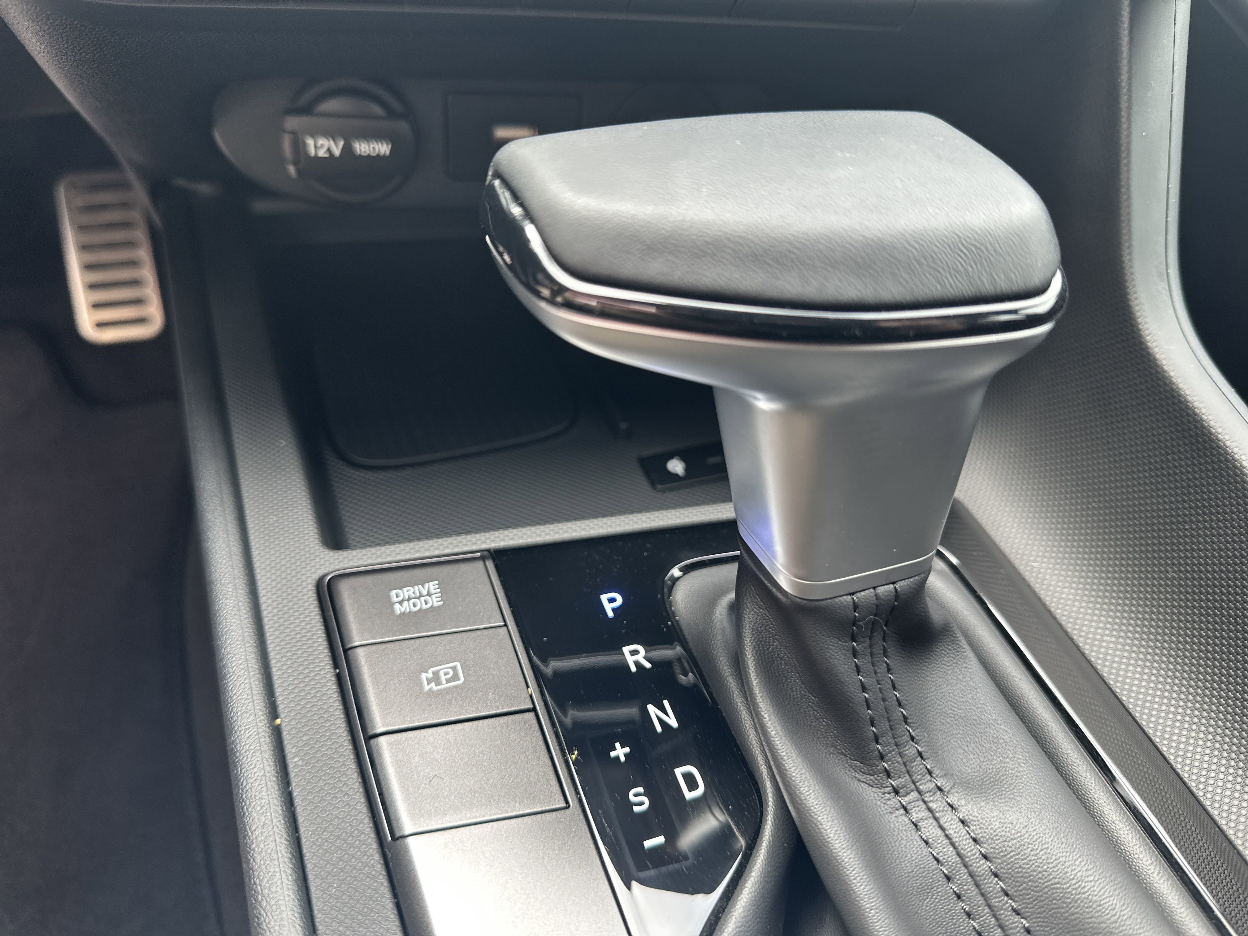 2025 Hyundai Elantra SEL Sport photo 9
