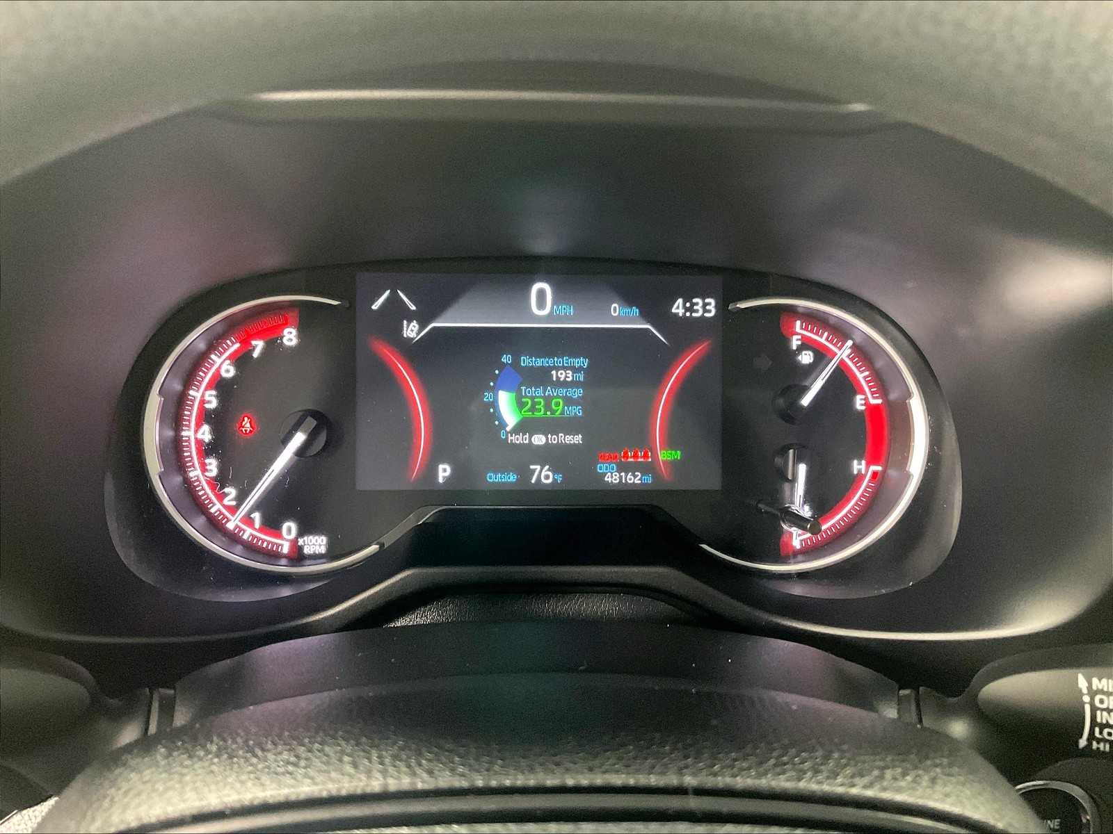 2023 Toyota RAV4 XLE photo 24