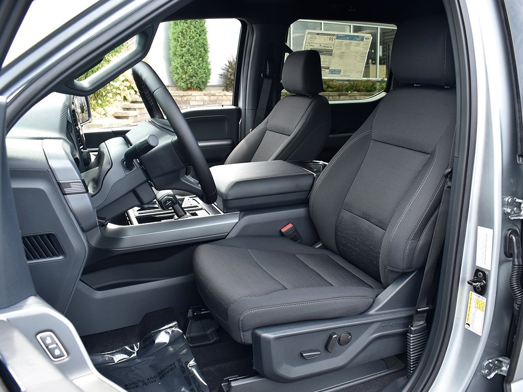 2025 Ford F-150 XLT photo 4