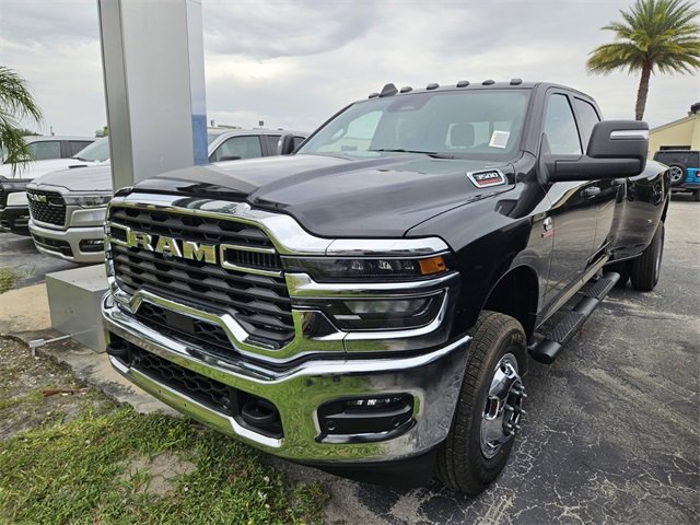 2026 Ram 3500 Tradesman photo 2