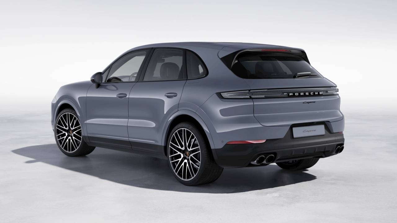 2026 Porsche Cayenne photo 3