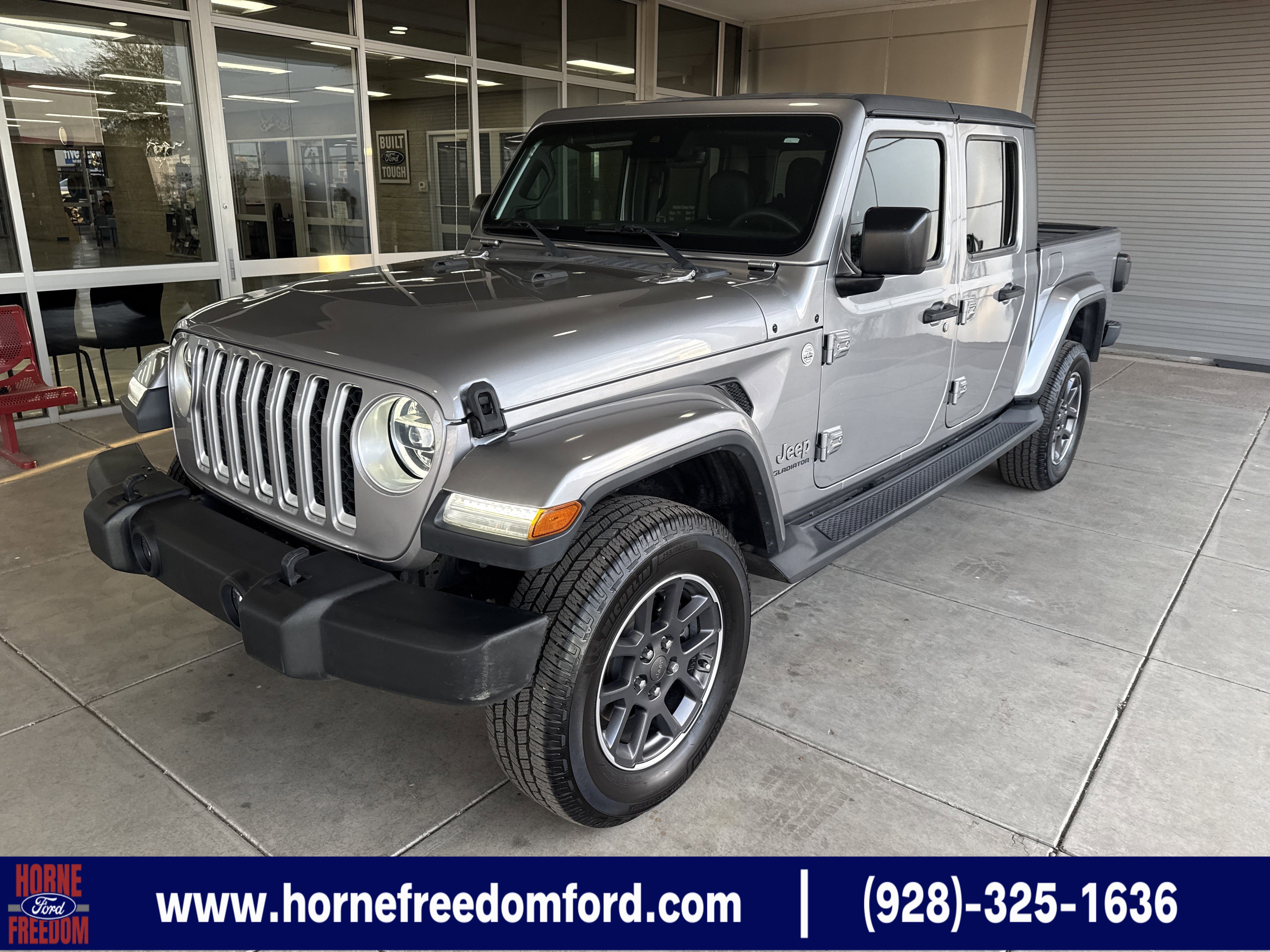 2020 Jeep Gladiator Overland's photo