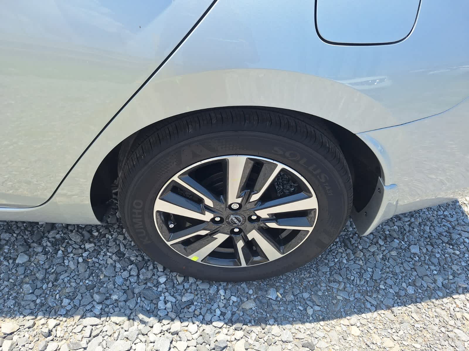 2025 Nissan Versa SV photo 22