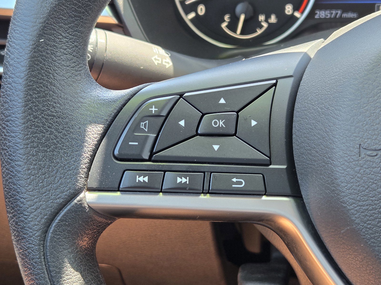 2024 Nissan Altima 2.5 SV photo 24