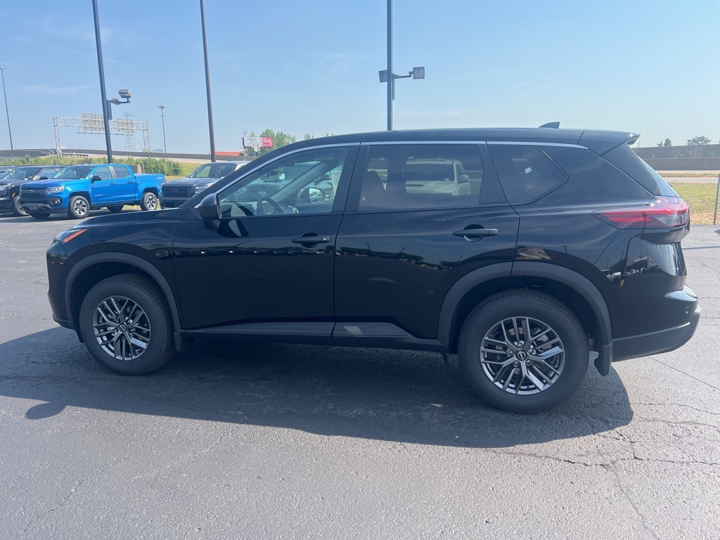 2026 Nissan Rogue S photo 3