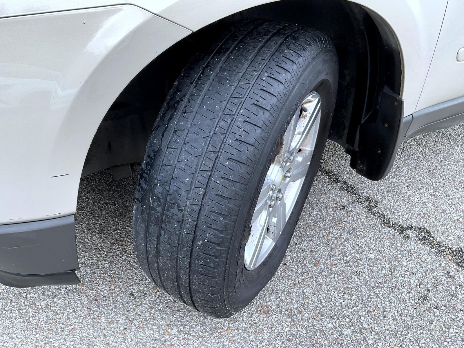 2011 Chevrolet Traverse 2LT photo 23