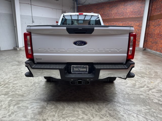 2025 Ford F-250 XL photo 4
