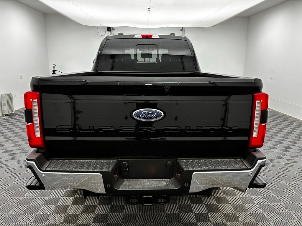 2026 Ford F-250 Lariat photo 15