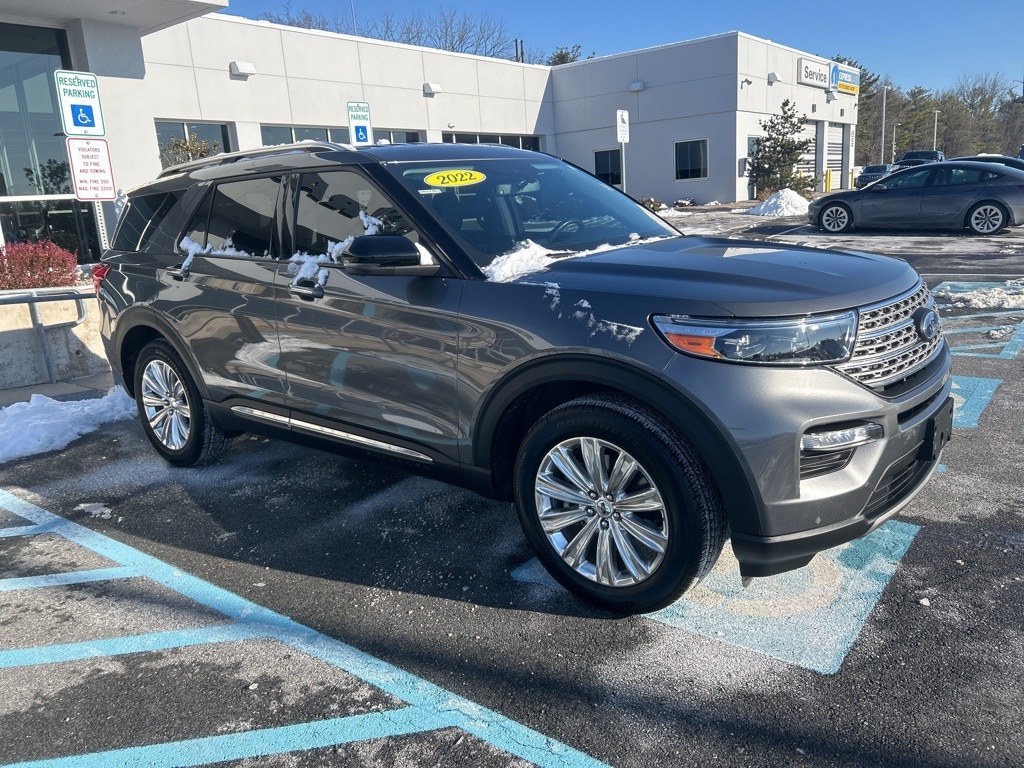 2022 Ford Explorer Limited's photo