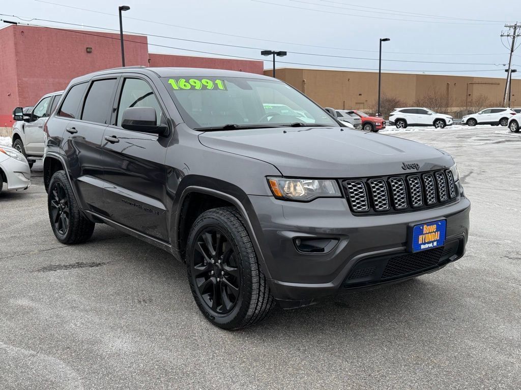 2018 Jeep Grand Cherokee Altitude's photo