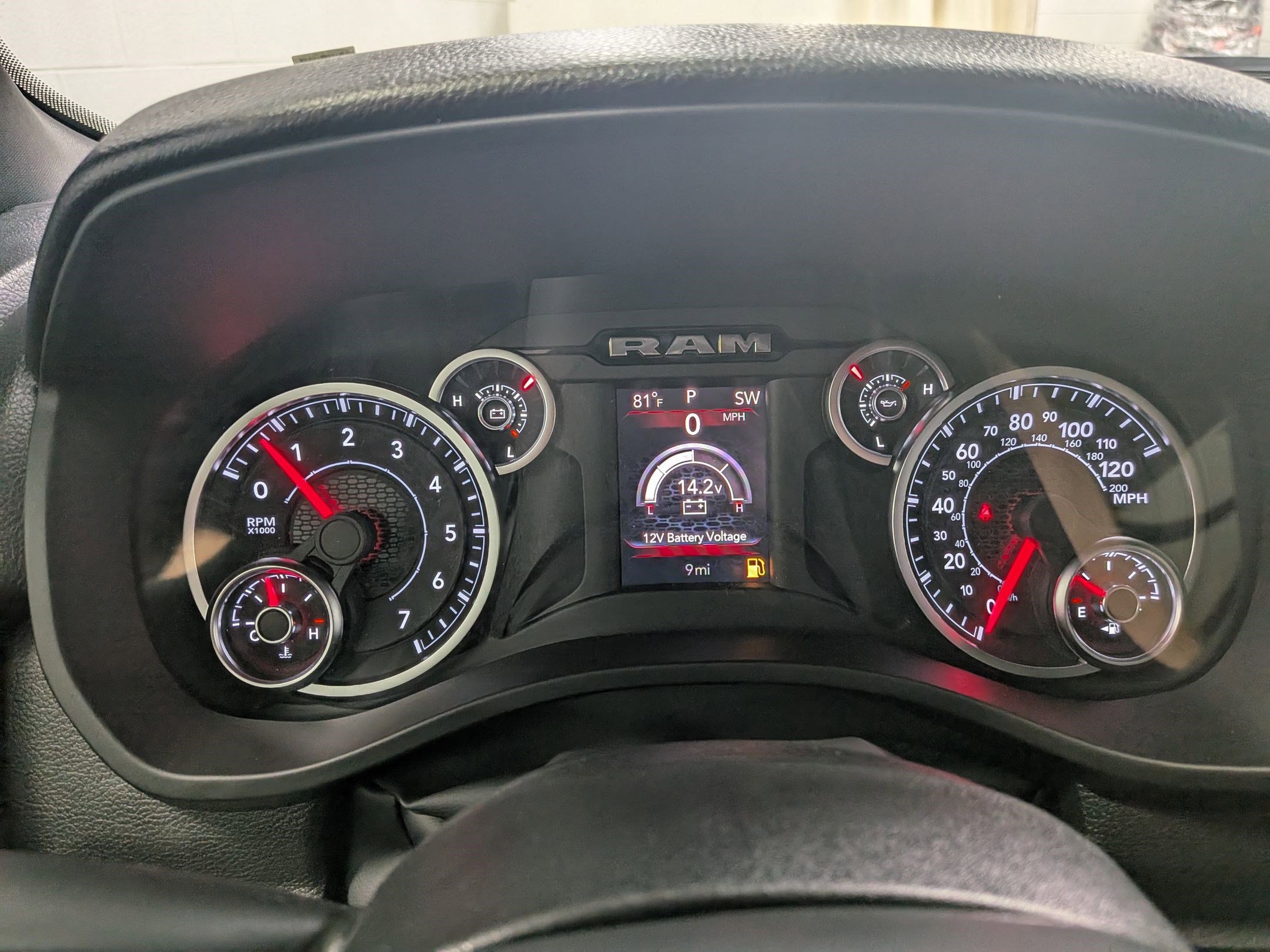 2025 Ram 1500 Tradesman photo 7
