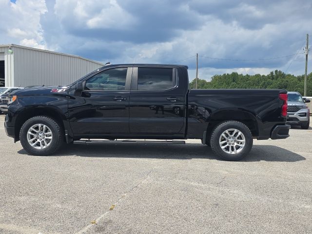 2023 Chevrolet Silverado 1500 RST photo 2