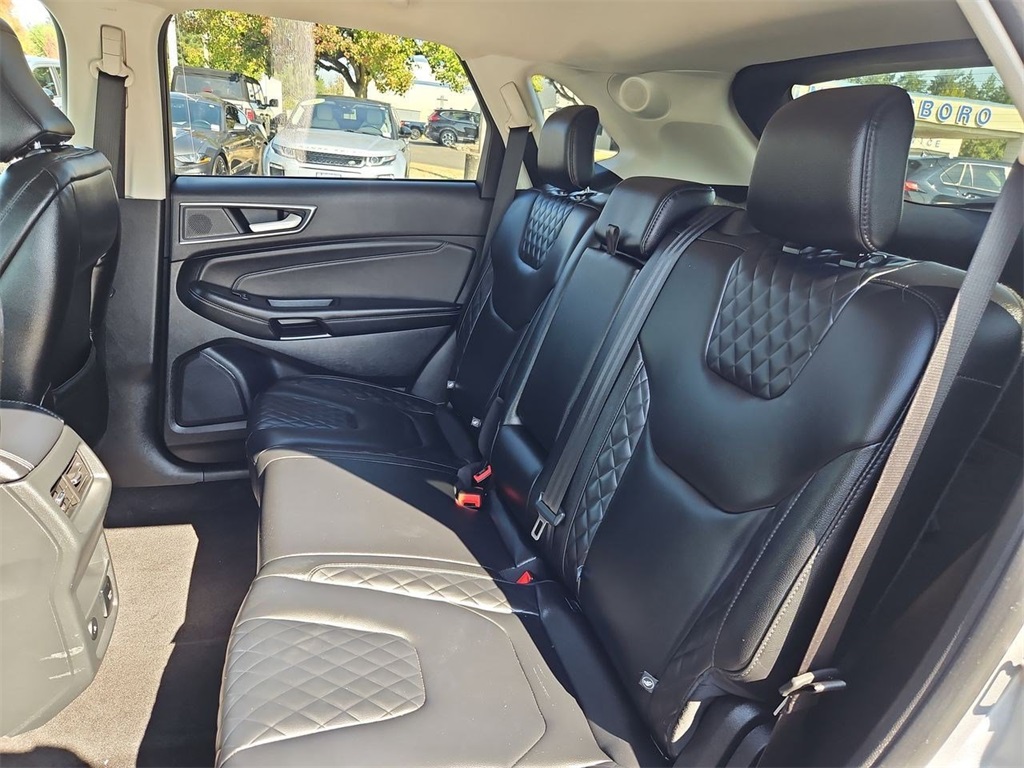 2023 Ford Edge Titanium photo 21
