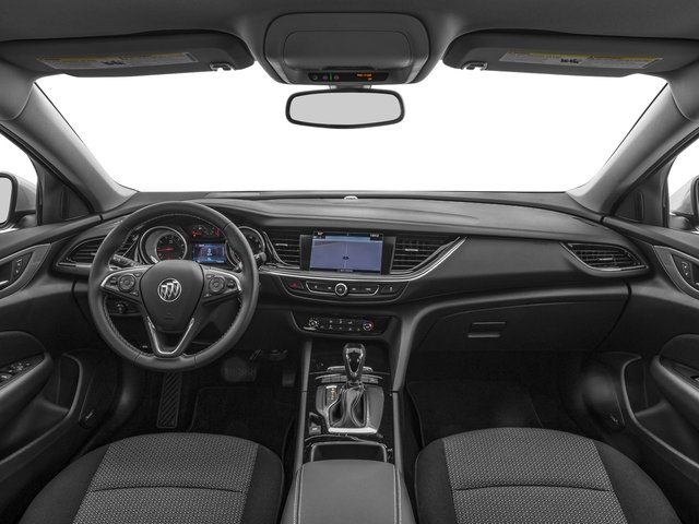 2018 Buick Regal TourX Essence's photo