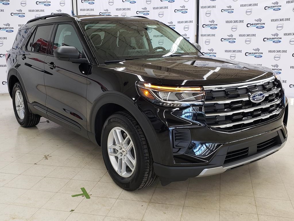 2026 Ford Explorer Active's photo
