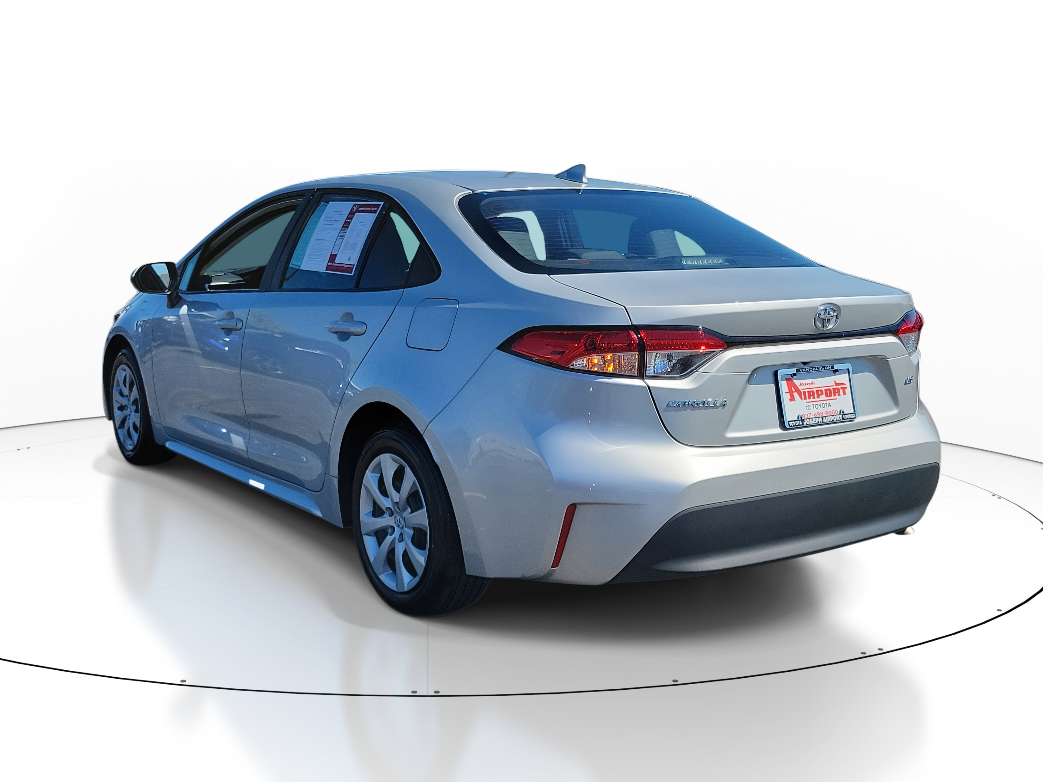 2024 Toyota Corolla LE photo 3