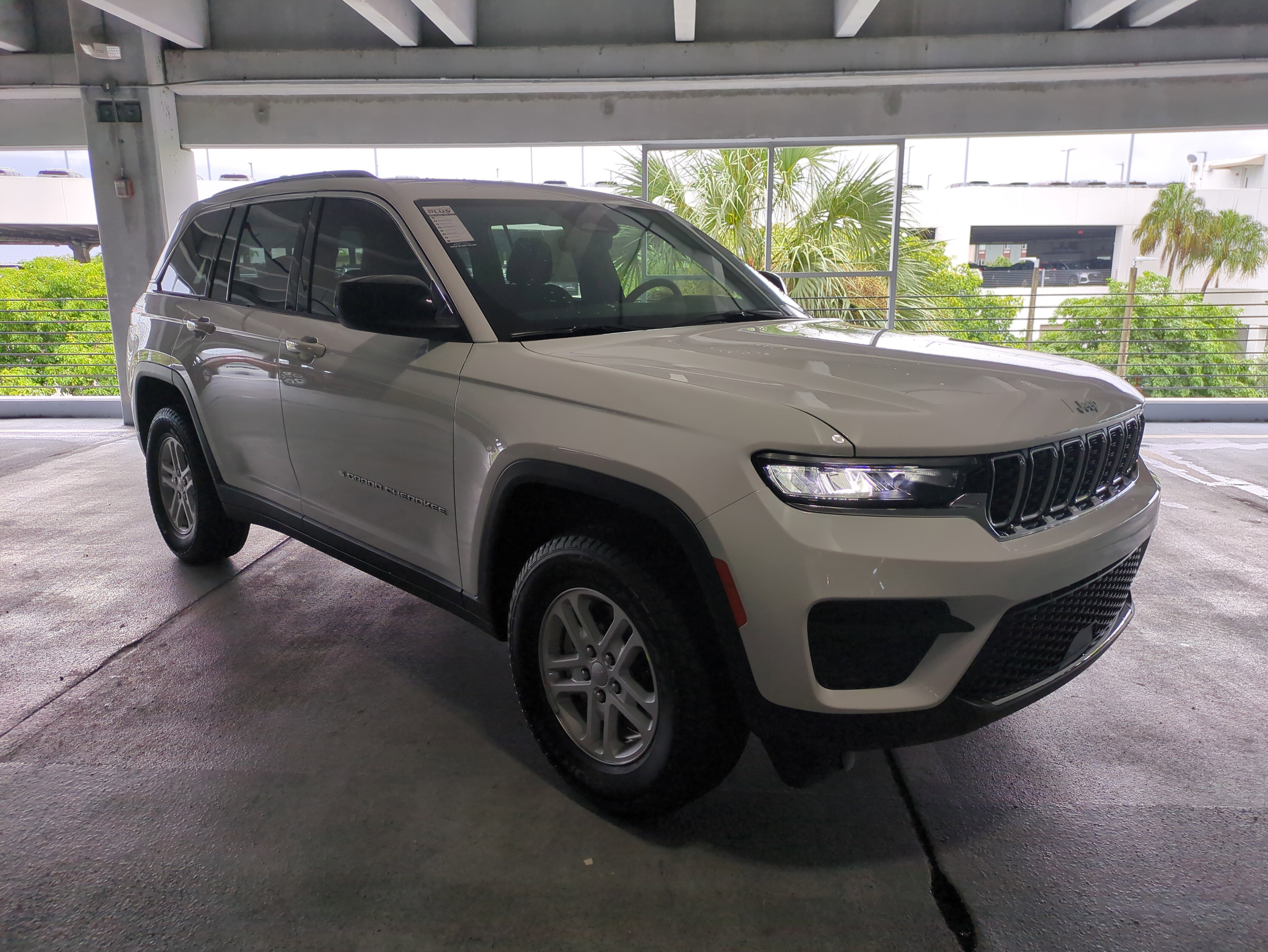 2025 Jeep Grand Cherokee Laredo's photo