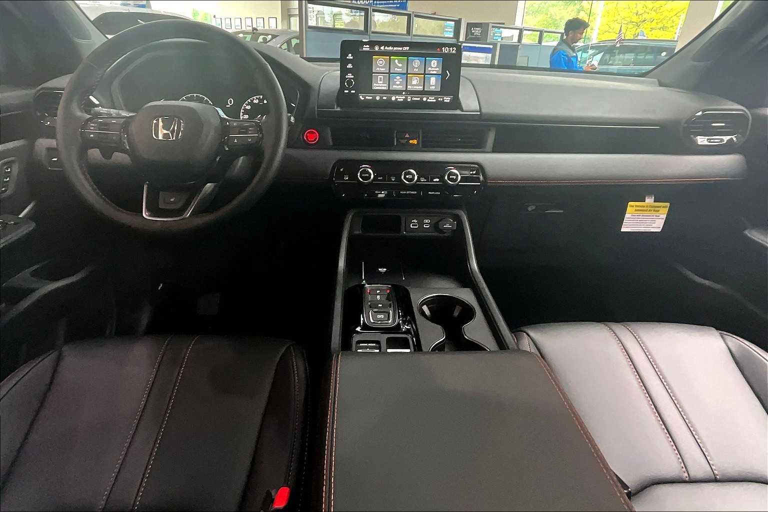 2025 Honda Pilot TrailSport photo 11