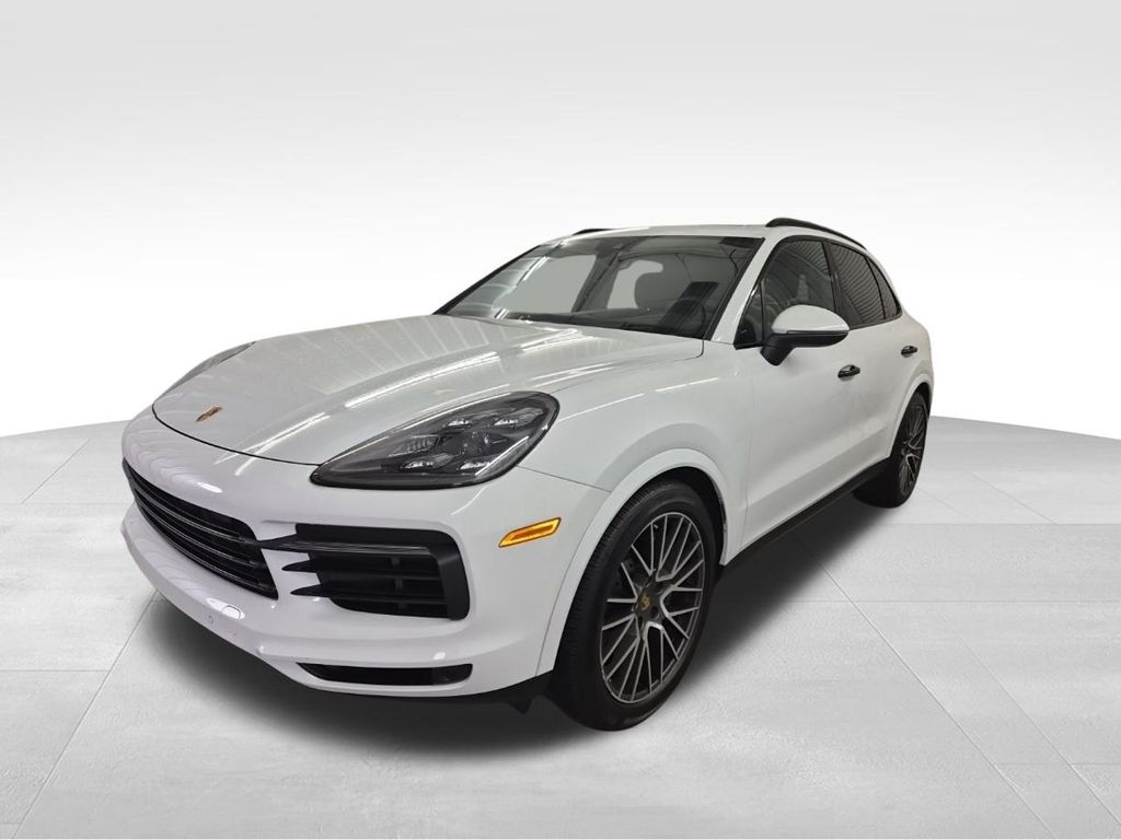 2022 Porsche Cayenne S photo 3