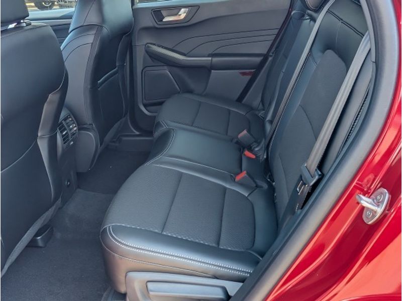 2025 Ford Escape Plug-In Hybrid photo 4