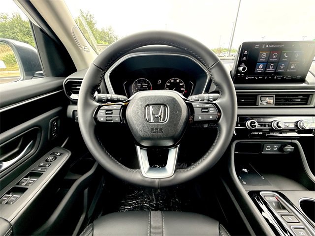 2025 Honda Pilot Touring photo 25