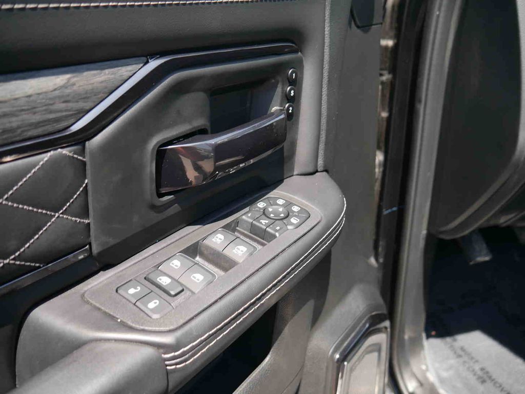2025 Ram 2500 Limited photo 27