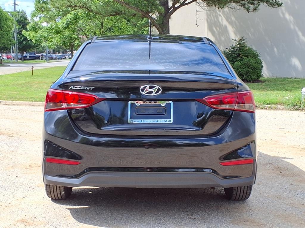 2020 Hyundai Accent SE photo 4