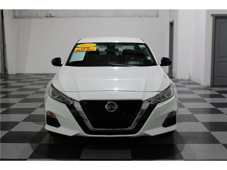 2022 Nissan Altima 2.5 SR photo 2