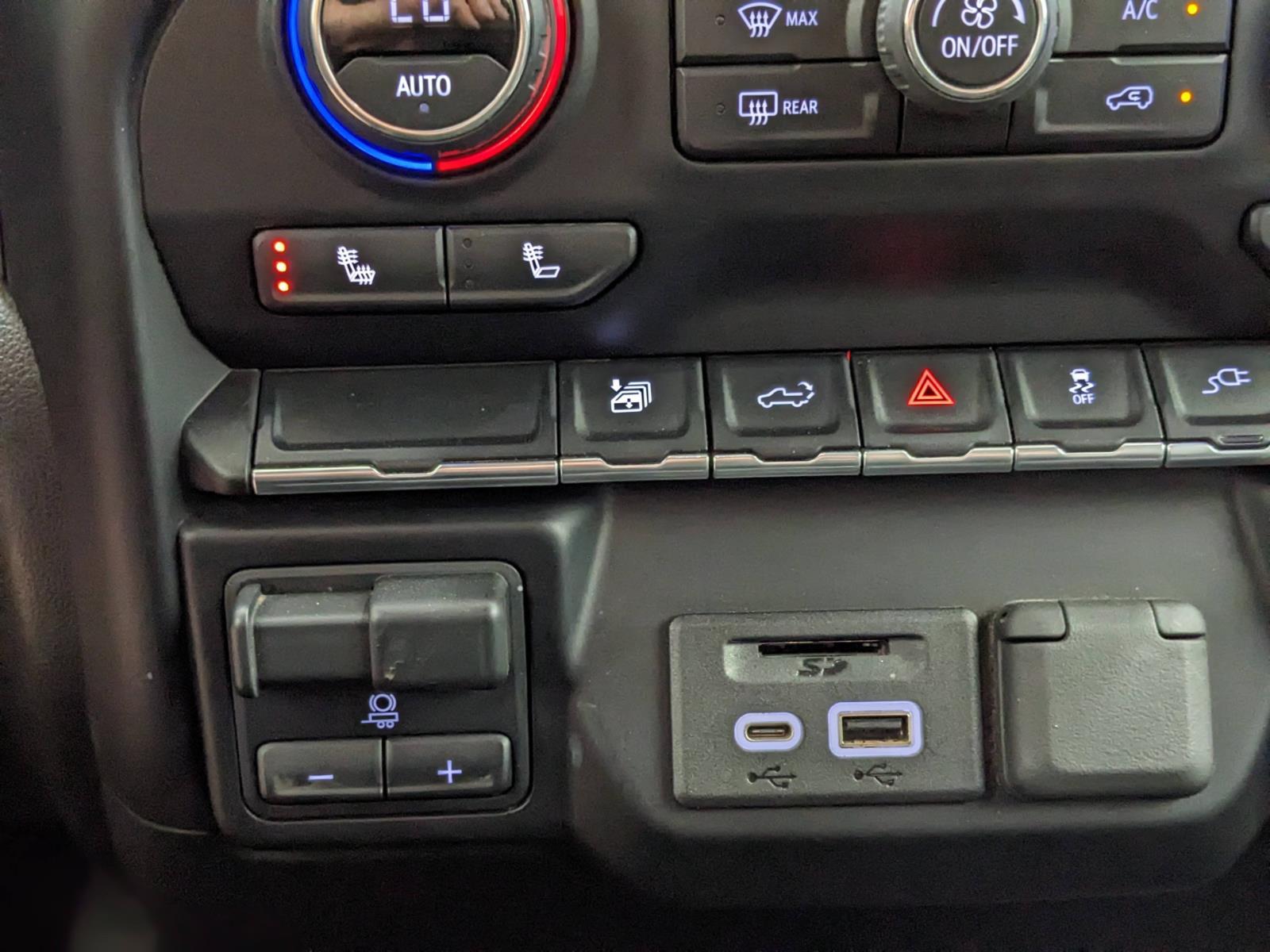 2022 Chevrolet Silverado 2500HD LTZ photo 6