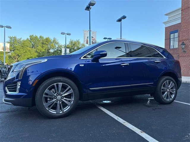 2025 Cadillac XT5 Premium Luxury photo 3